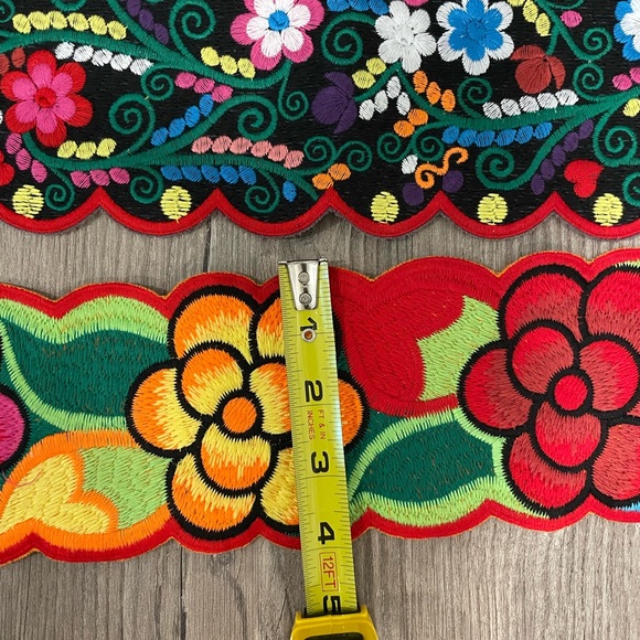 Floral Embroidered Women's Belts - Picture 8 of 9